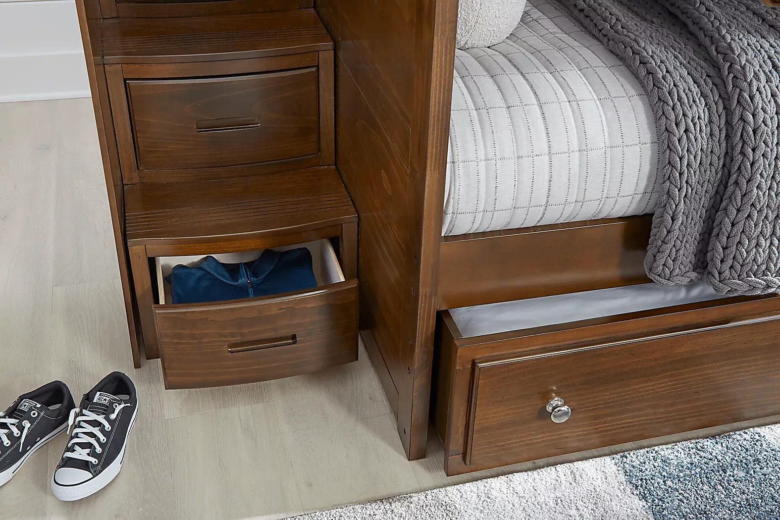 KidsSantaCruzBrownCherryFull/FullStepBunkBed 4 KidsSantaCruzBrownCherryFull/FullStepBunkBed