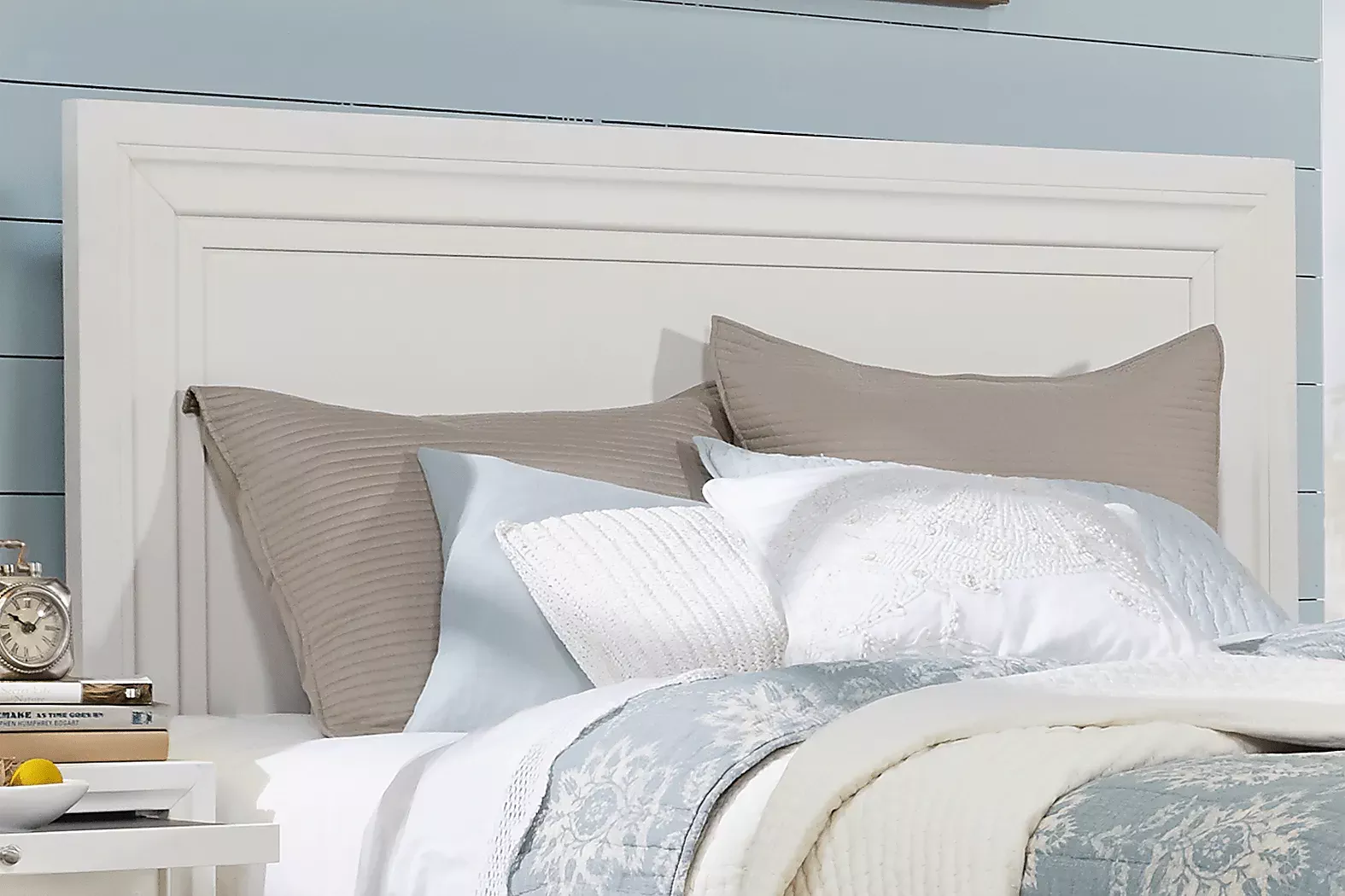 BelcourtWhite3PcQueenPanelArchBed 3 BelcourtWhite3PcQueenPanelArchBed