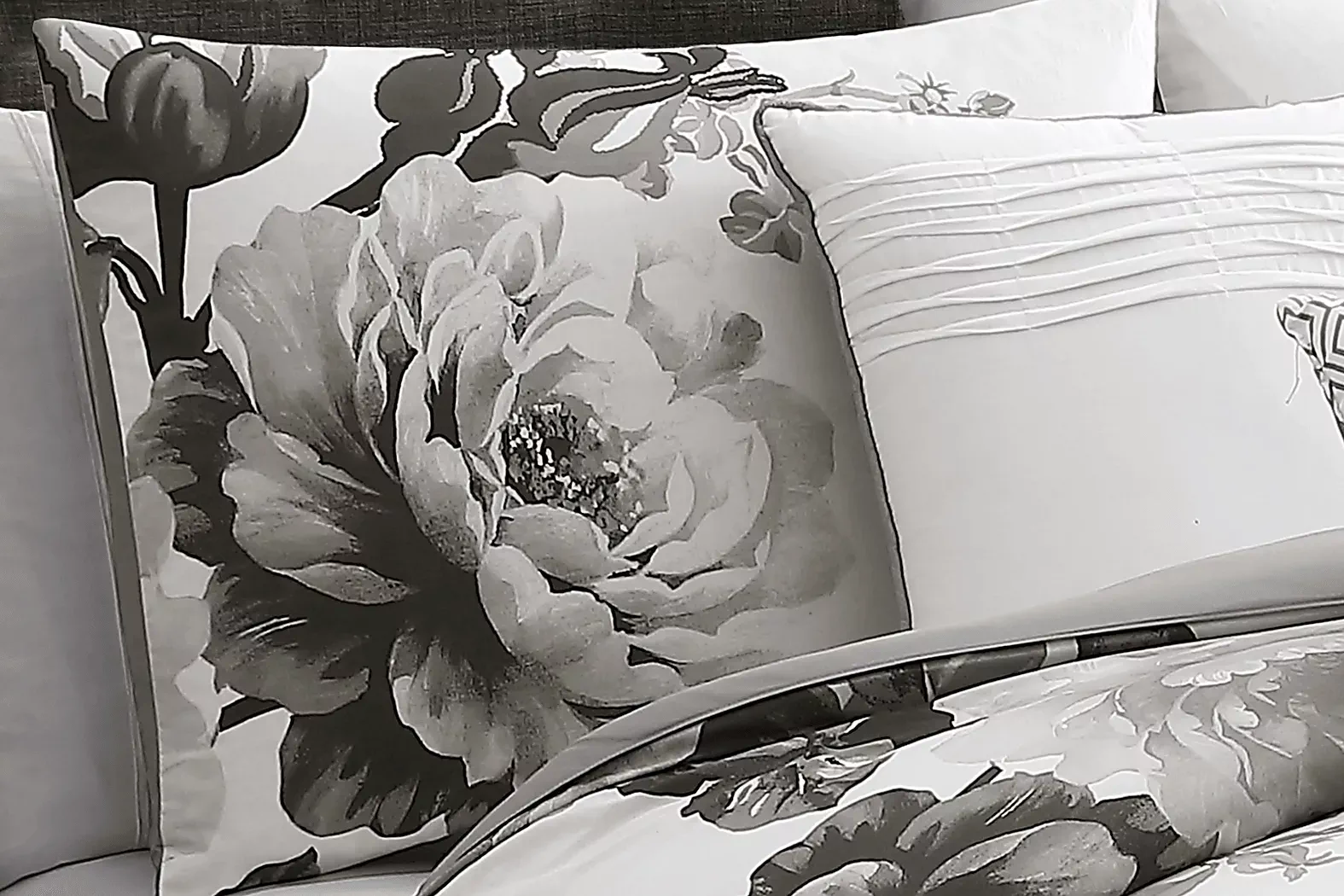 ElrissaCreamBlack7PcQueenComforterSet 4 ElrissaCreamBlack7PcQueenComforterSet