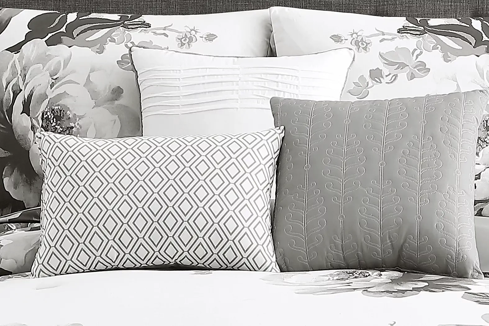 ElrissaCreamBlack7PcQueenComforterSet 5 ElrissaCreamBlack7PcQueenComforterSet