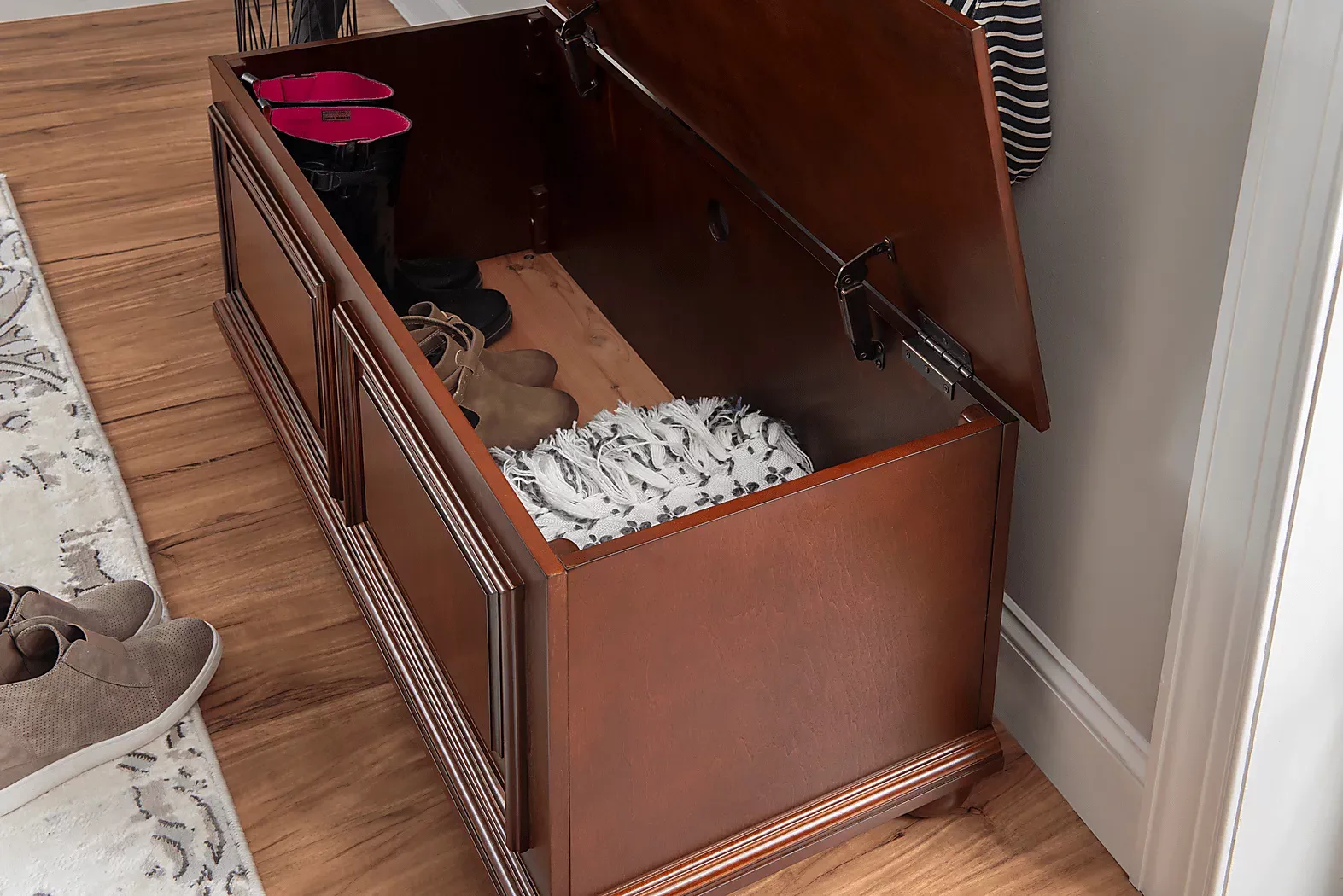 BolanosCherryCedarChest 10 BolanosCherryCedarChest