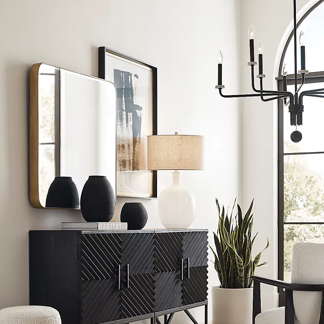 EvaCourtBlackChandelier 2 EvaCourtBlackChandelier