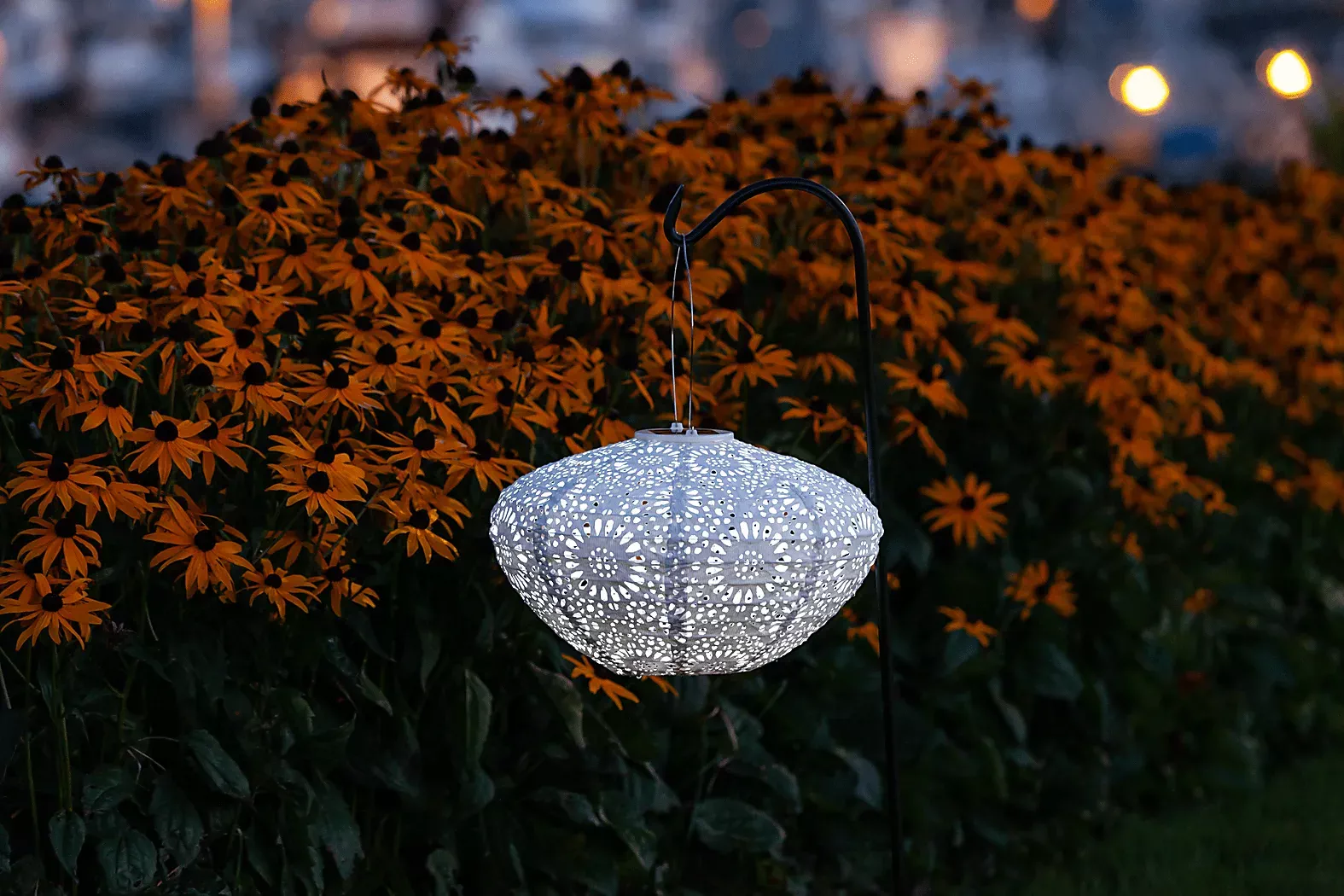 JaylaReefOutdoorWhiteSolarLantern 12 JaylaReefOutdoorWhiteSolarLantern