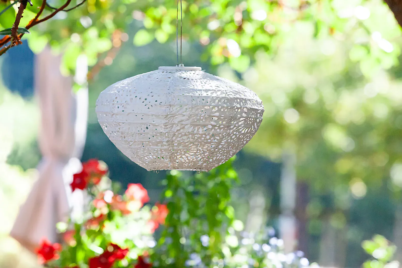 JaylaReefOutdoorWhiteSolarLantern 3 JaylaReefOutdoorWhiteSolarLantern