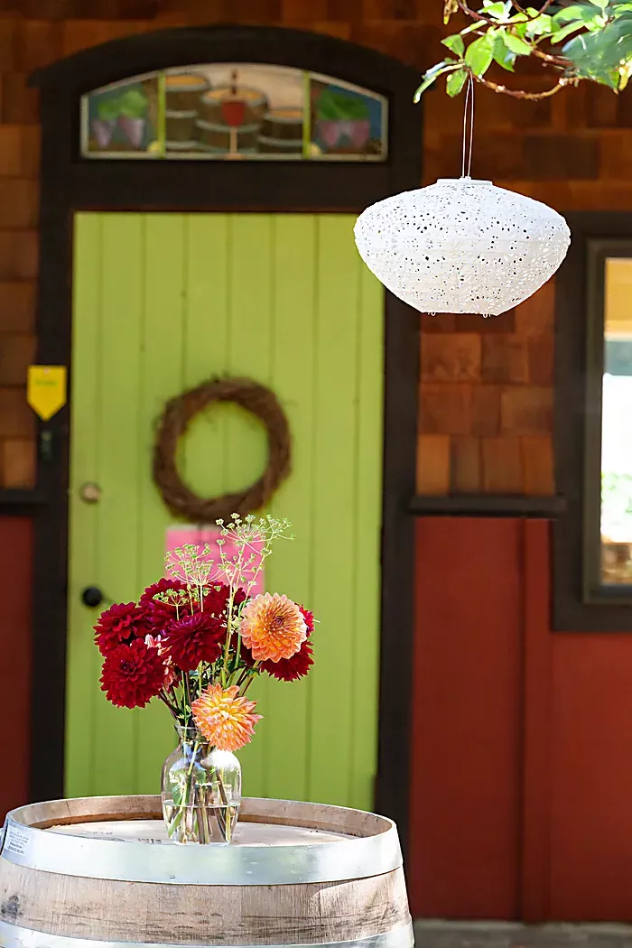 JaylaReefOutdoorWhiteSolarLantern 4 JaylaReefOutdoorWhiteSolarLantern