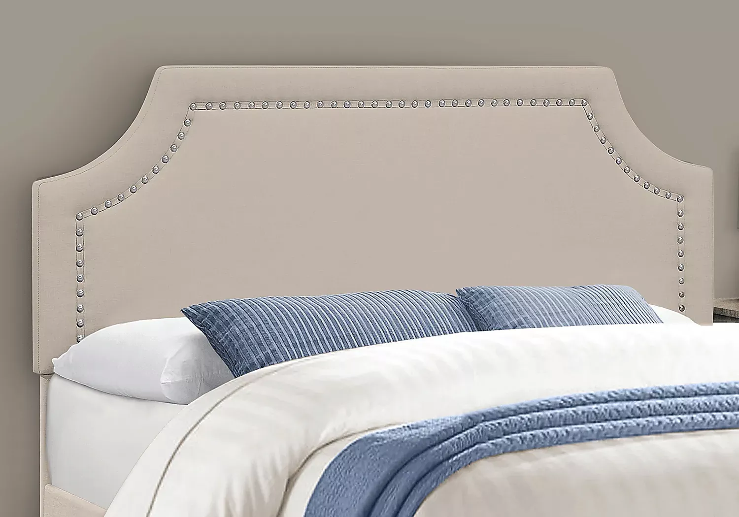 RierdonBeigeQueenBed 3 RierdonBeigeQueenBed