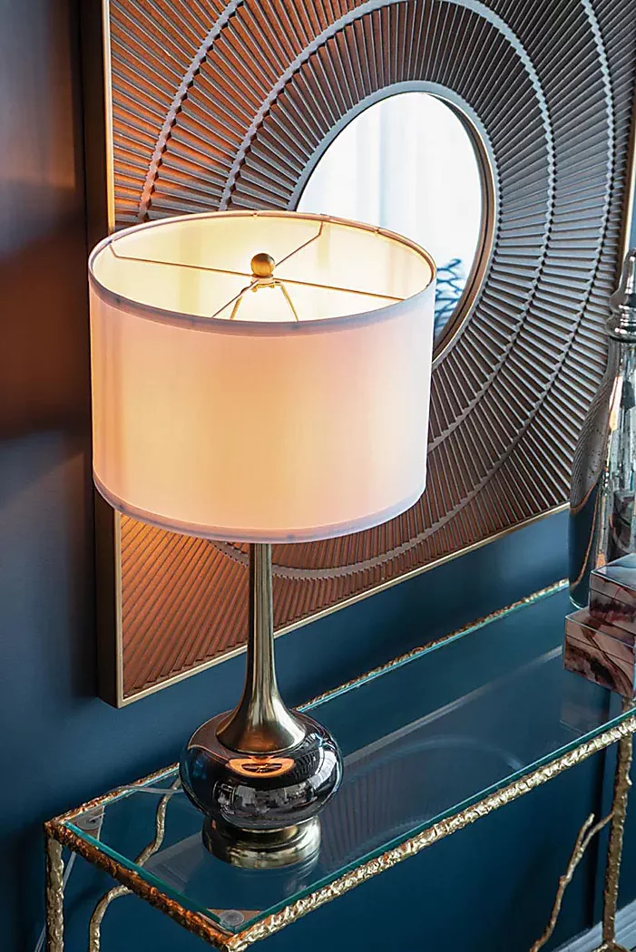 WallisHomeGoldLamp 5 WallisHomeGoldLamp