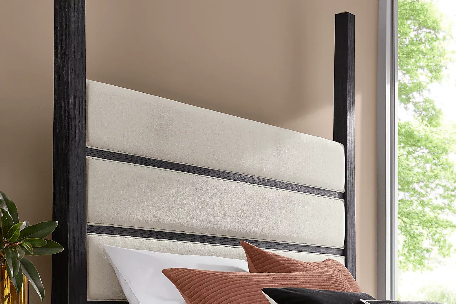 CopperlineBlack3PcQueenPosterBed 3 CopperlineBlack3PcQueenPosterBed