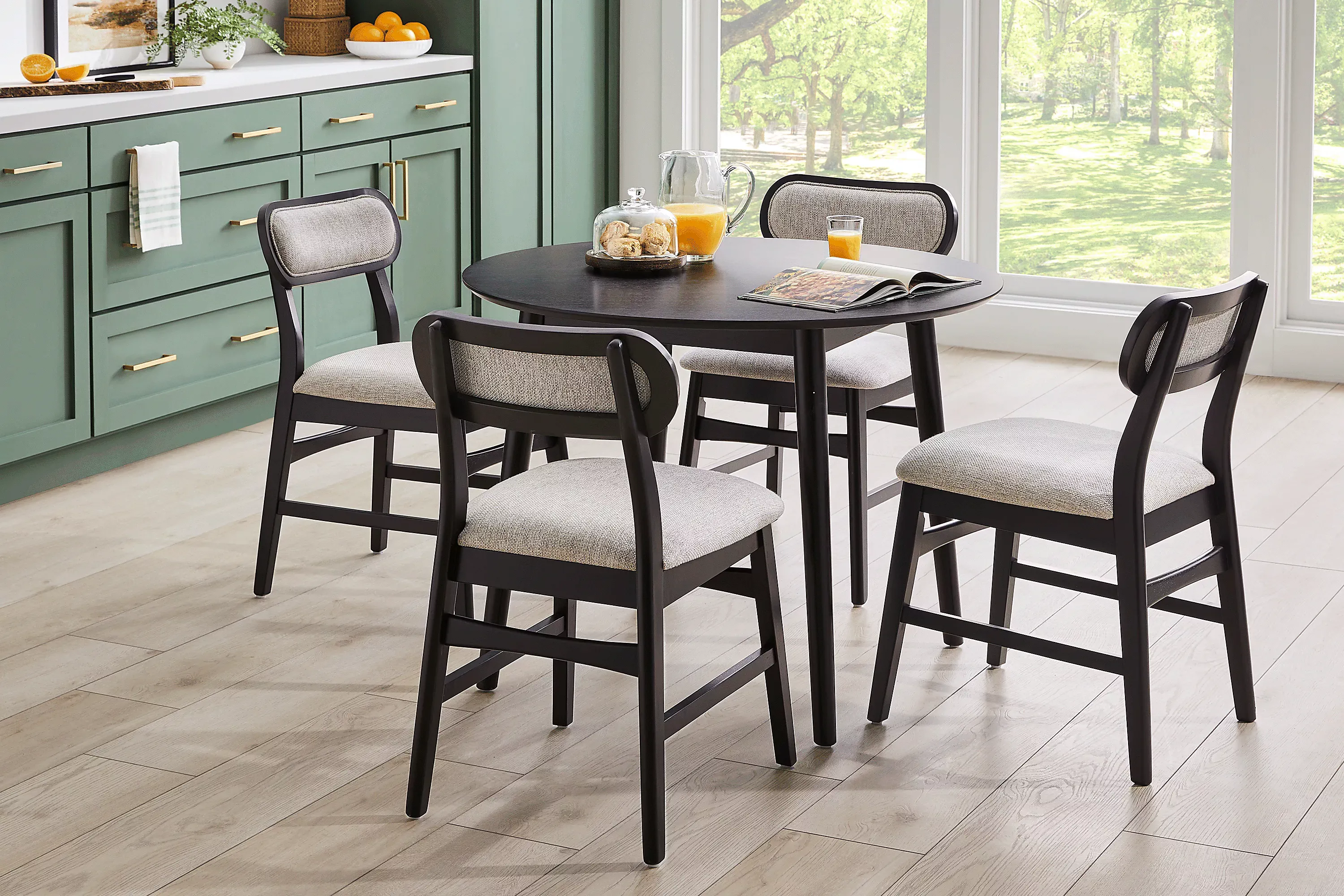 WatertownBlackRoundDiningTable 2 WatertownBlackRoundDiningTable