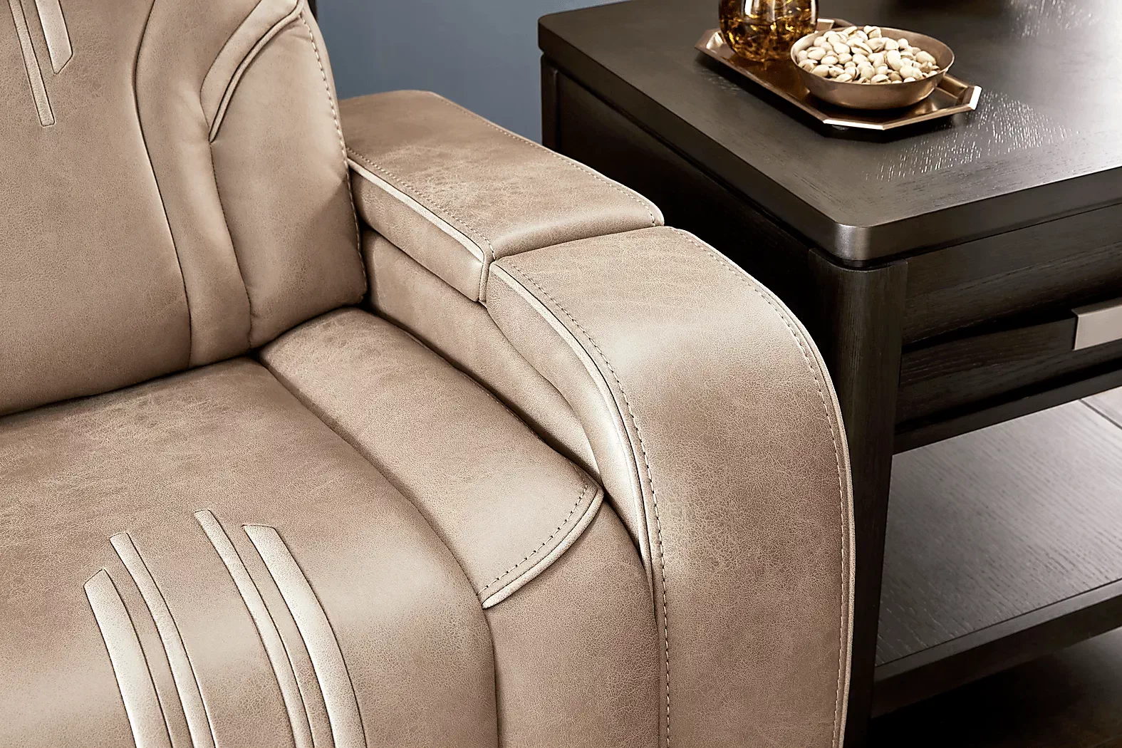 SouthlakeSand7PcTriplePowerRecliningLivingRoom 11 SouthlakeSand3PcLivingRoomwithTriplePowerRecliningSofa