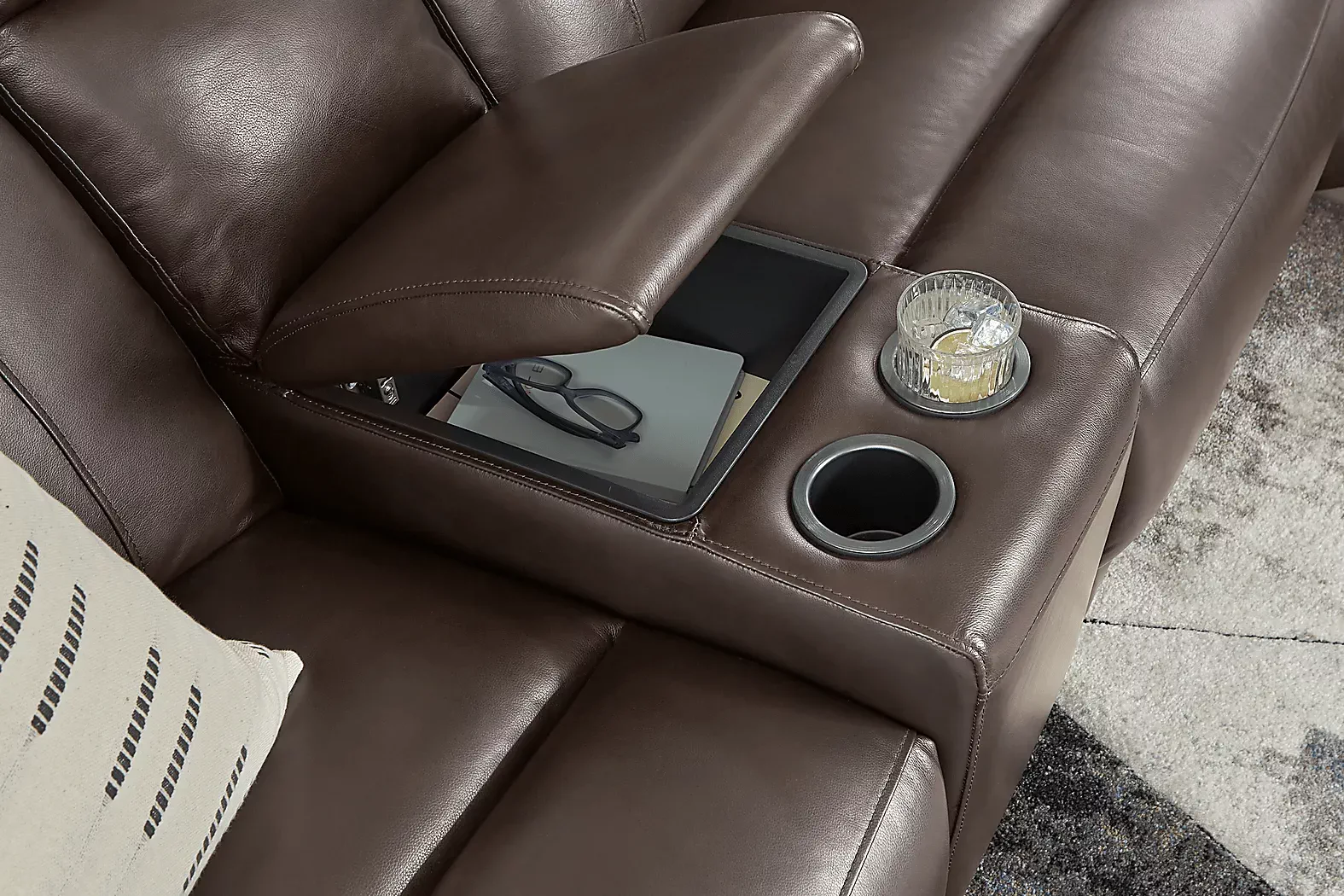 DelaneyPointLeather7PcPowerRecliningSectional 4 DelaneyPointLeather7PcPowerRecliningSectional