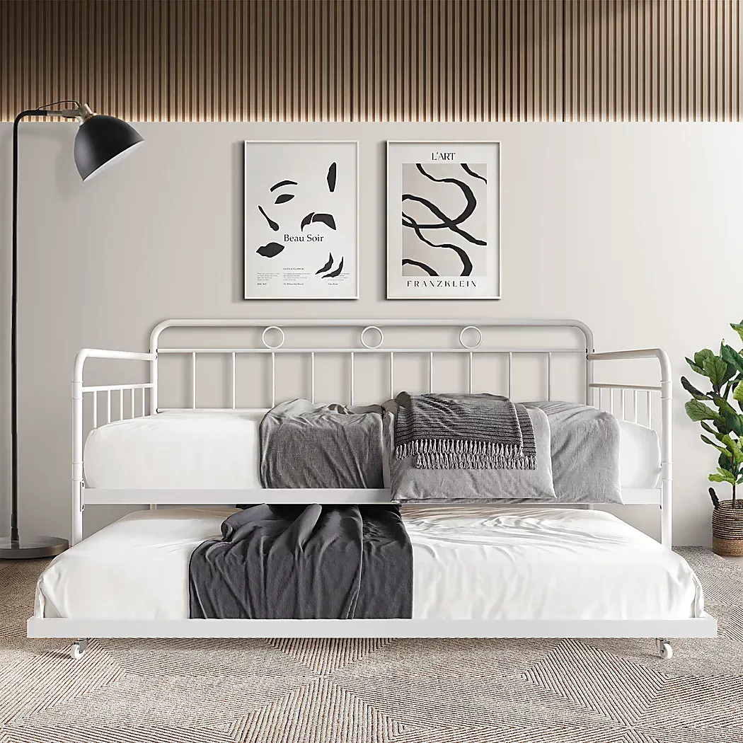 BlossomotorsWhiteDaybed 2 BlossomotorsWhiteDaybed